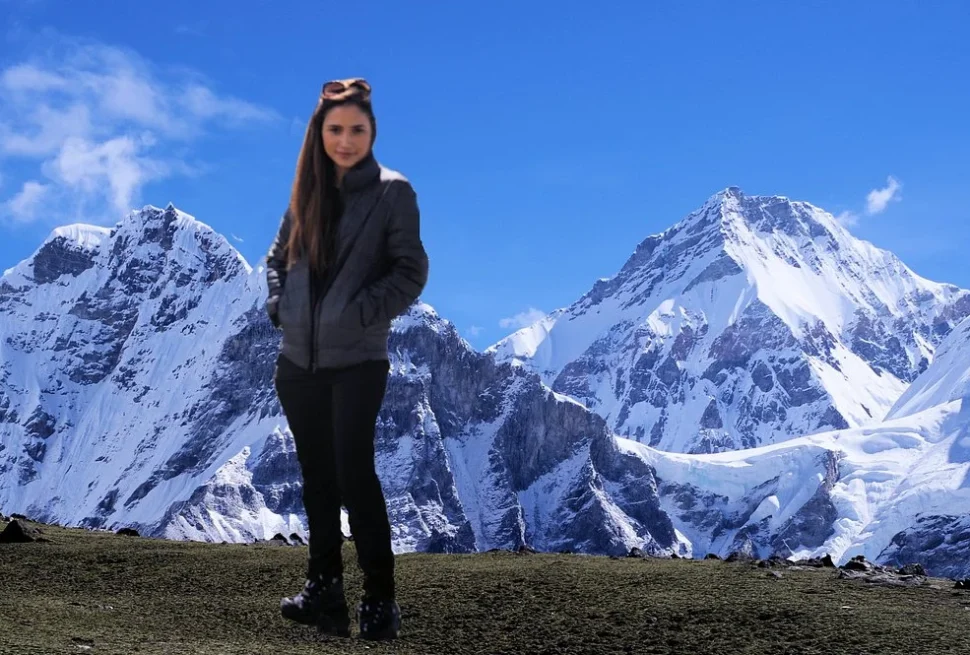Everest Base Camp Helicopter Tour in Summer