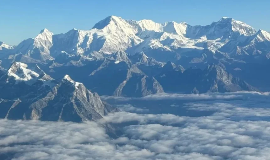 10 Things You’ll See on an Everest Tour