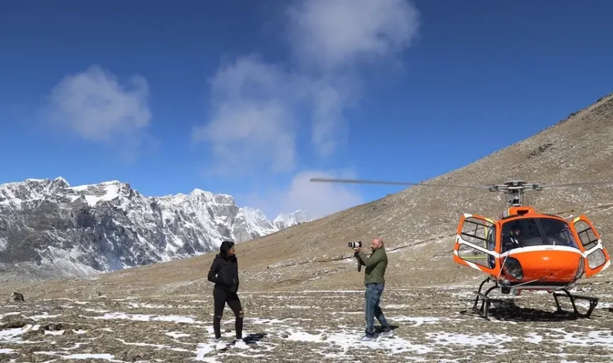 Peak Season Highlight of EBC Helicopter Tour