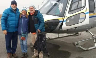 Family on a Everest Heli Tour Winter Everest Helicopter Tour