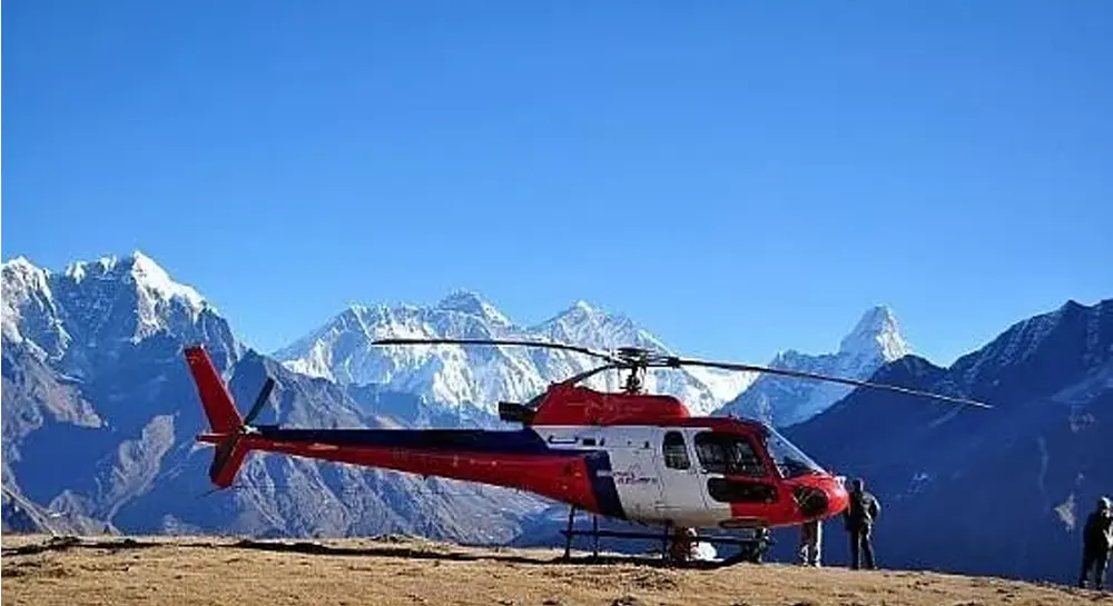 Kalapatthar-Landing-Everest-Heli-Tour EBC helicopter tour