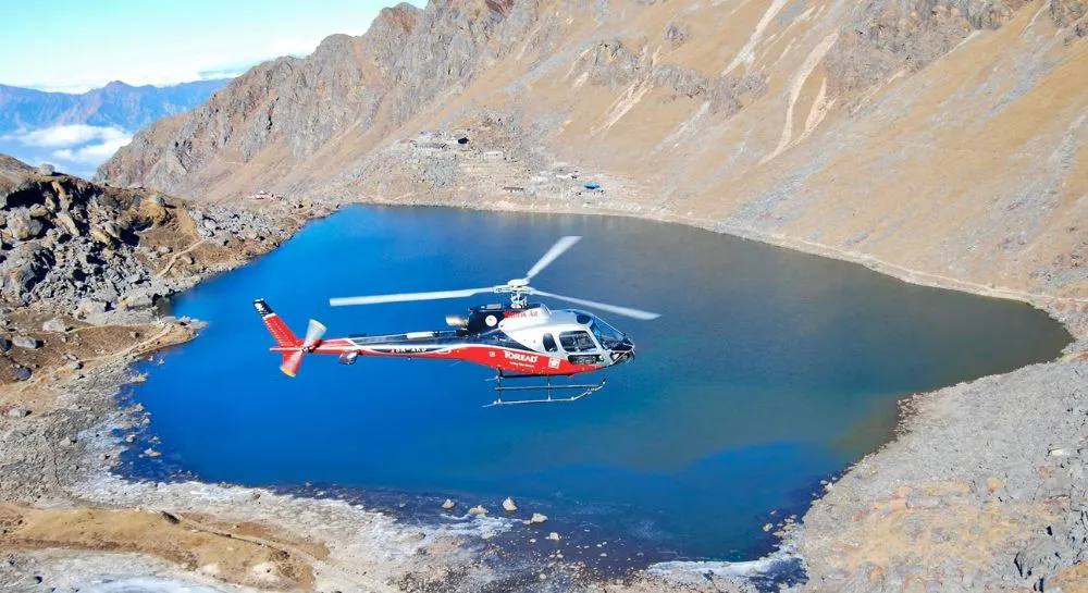 Gosaikunda helicopter trip 